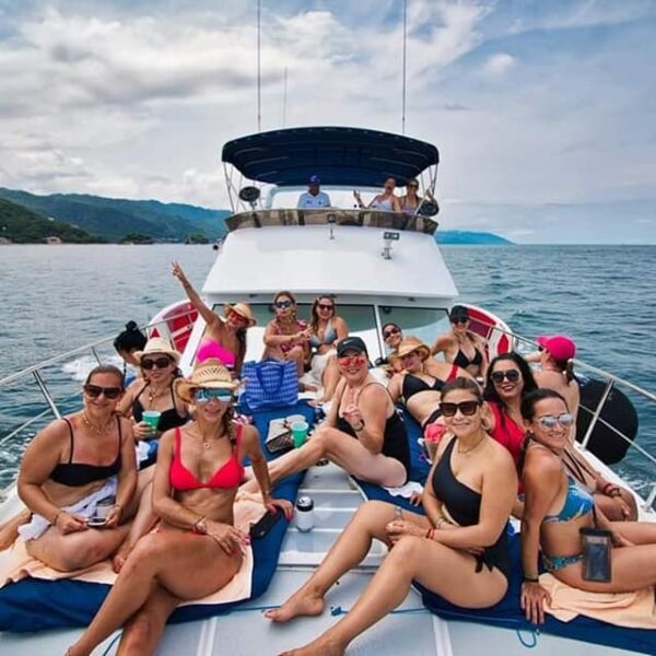 Yacht tours